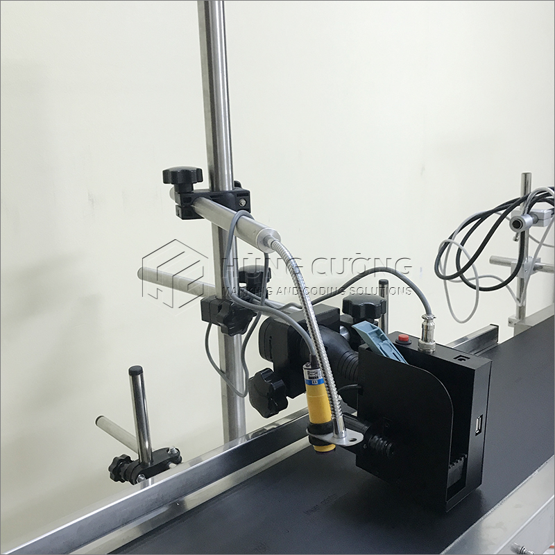 7. Bang-tai-in-date-inox-2mx0.2m