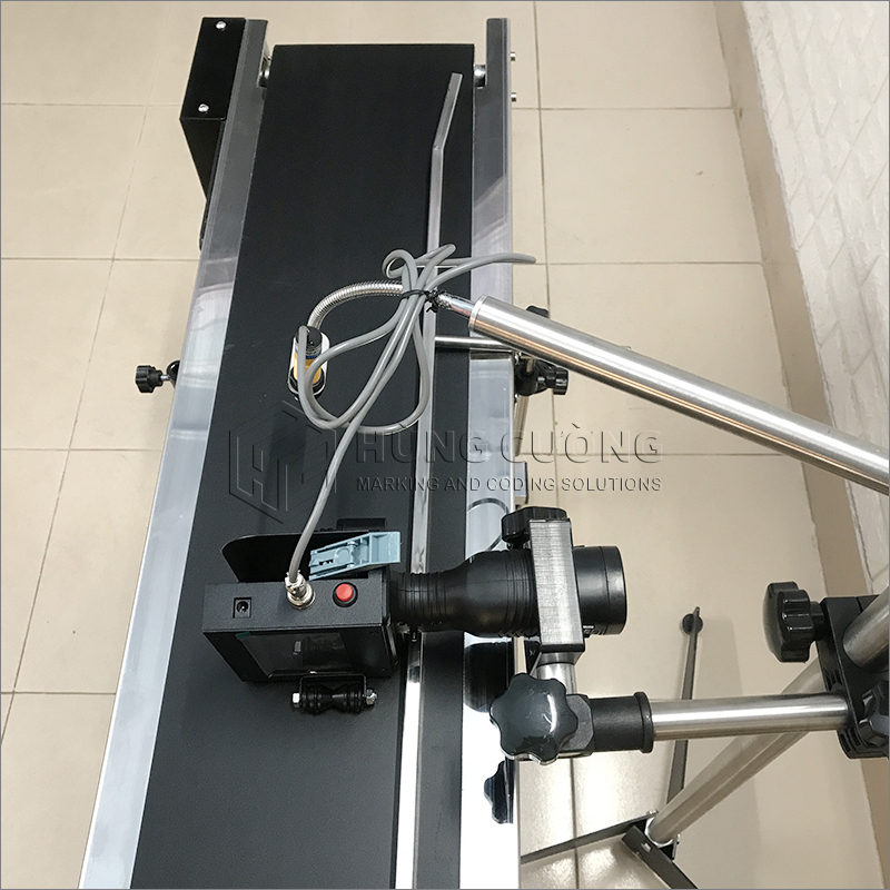 9. Bang-tai-in-date-inox-2mx0.2m